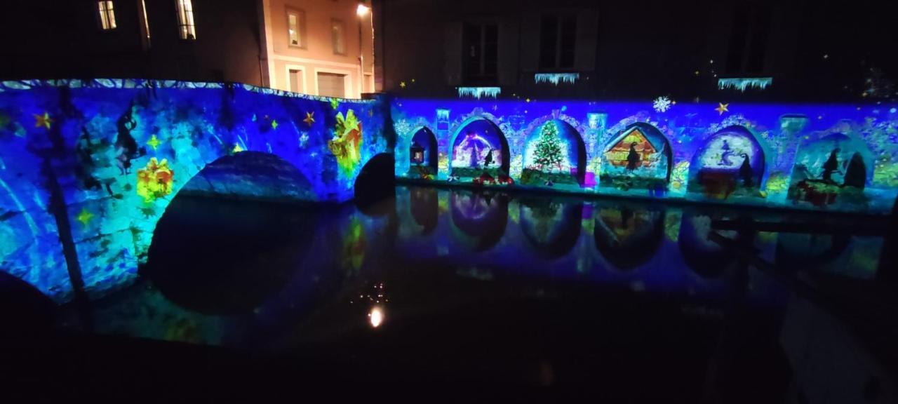 Nuits Au Grenier De